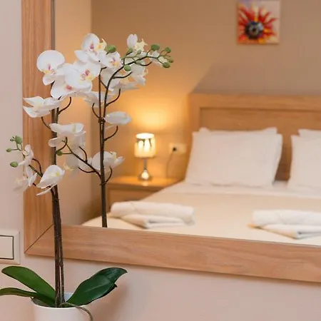 Aparthotel Mary's Chrisi Ammoudia