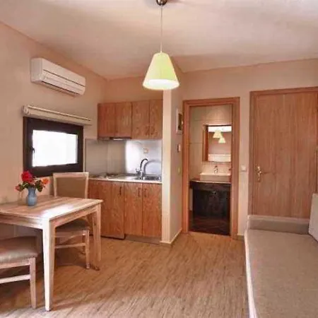 Aparthotel Mary's Chrysi Ammoudia