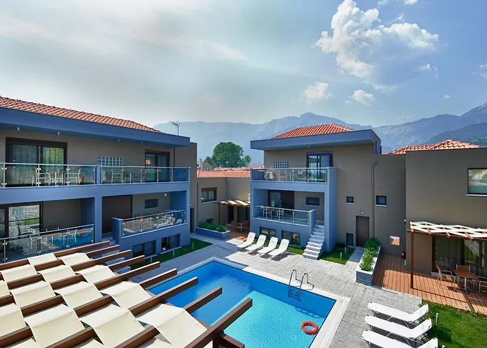 Mary's 3* Chrisi Ammoudia