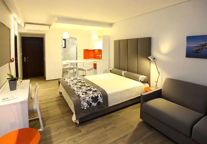 Mary's 3* Chrisi Ammoudia