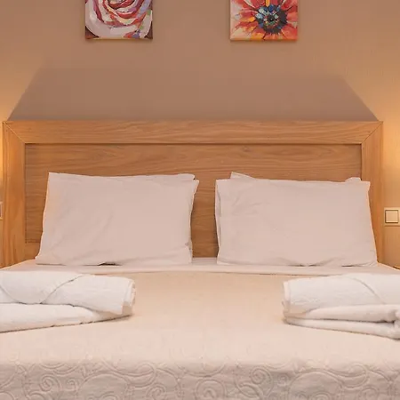 Mary's Aparthotel 3*