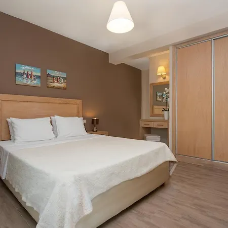 Mary's Aparthotel Chrysi Ammoudia