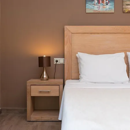 Mary's Aparthotel 3*