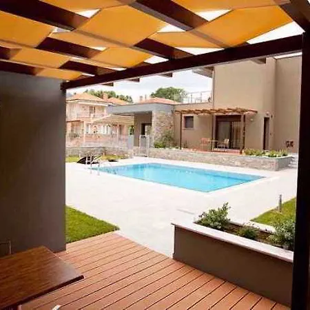 Mary's Apartahotel